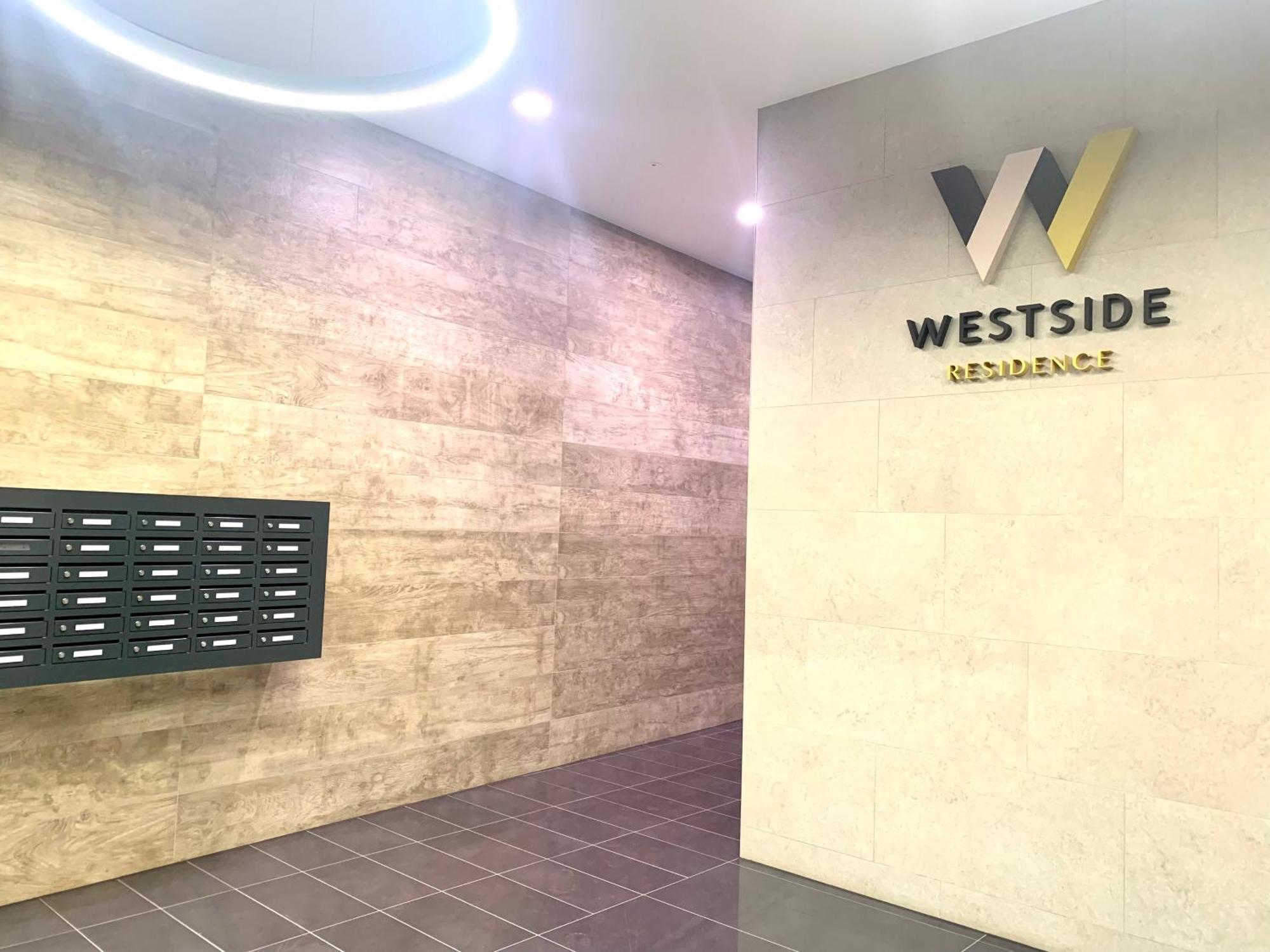 Westside Residence Apartment - Modern & Peaceful - Free Garage! Budapest Kültér fotó
